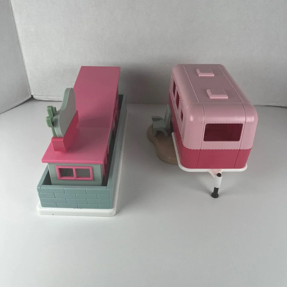 Crescent Retro Motel and Pink Camper Trailer‎ Toy Set Target Exclusive